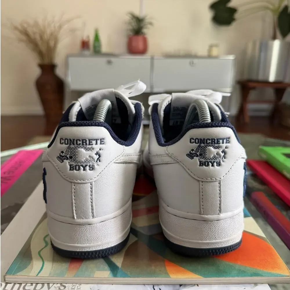 Nike size 5y